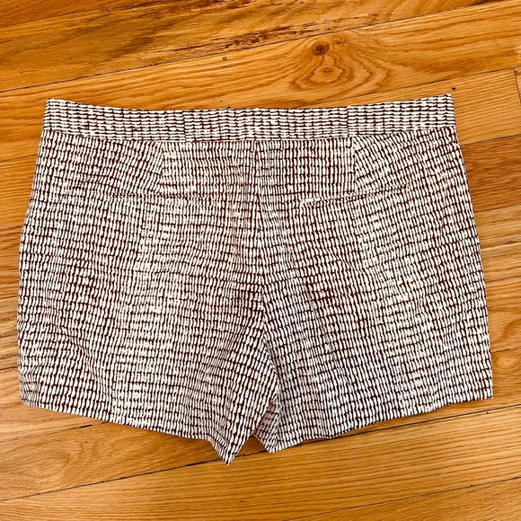🩳 Ann Taylor Ladies Shorts 🩳 - Picture 2 of 4